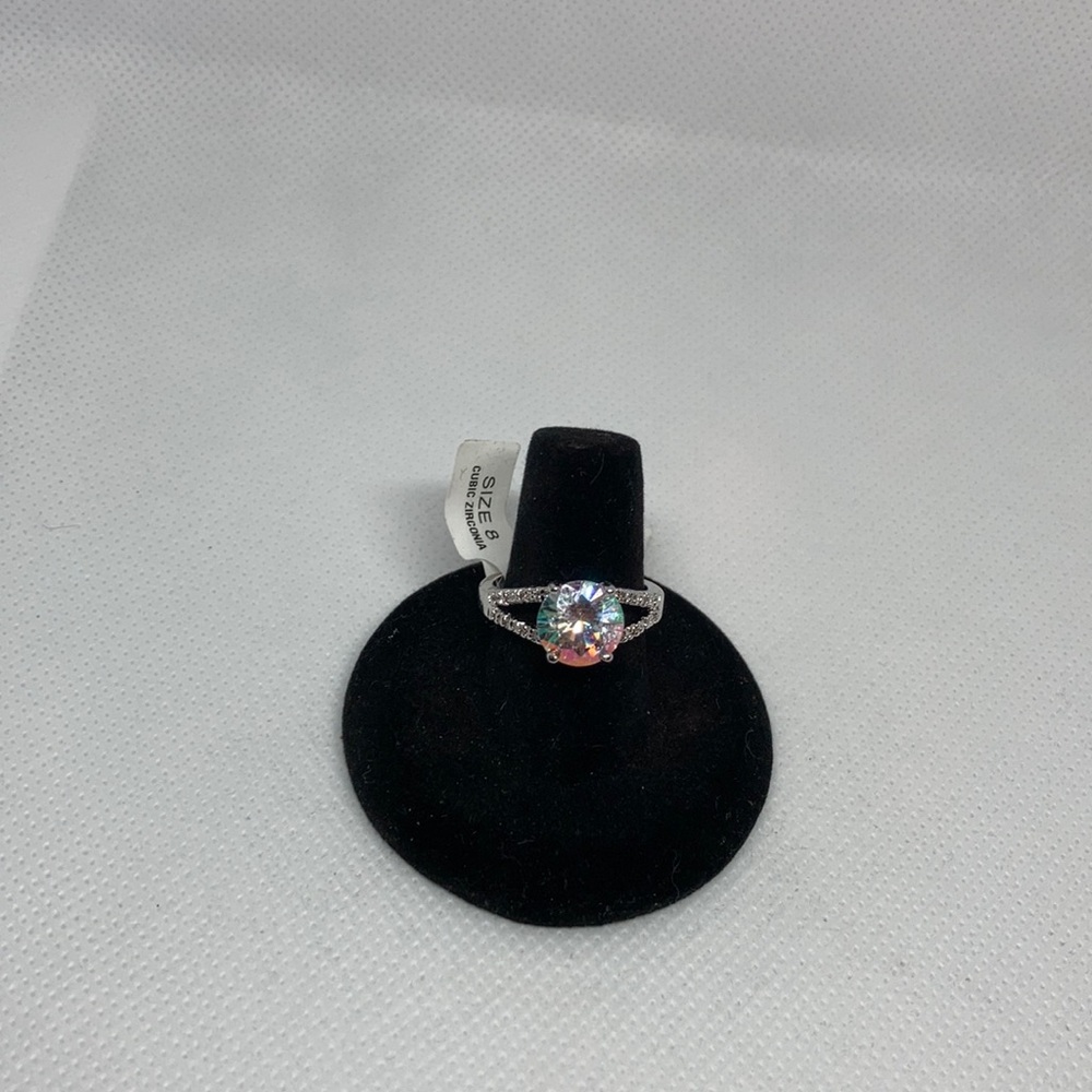 NWT Gorgeous Simulated Diamond ring J-44 - Picture 7 of 7
